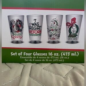 🆕Set Of 4 Christmas Grinch Glasses (16oz)